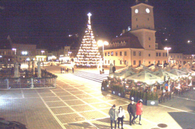 Webcam Brașov - cameră live Piața Sfatului - Restaurantul chinezesc