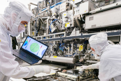 Întreaga lume depinde de o mașină produsă de o singură companie